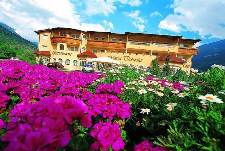 Hotel Maria Theresia Silandro Exterior photo